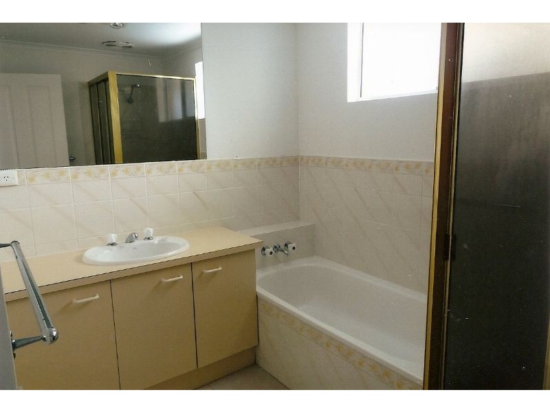 10 Menyan Street, Currimundi QLD 4551