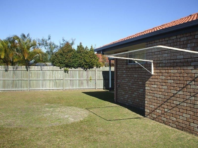 27 Mimosa Crescent, Currimundi QLD 4551
