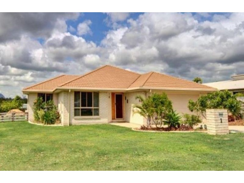 1 Pacific Place, Beerwah QLD 4519