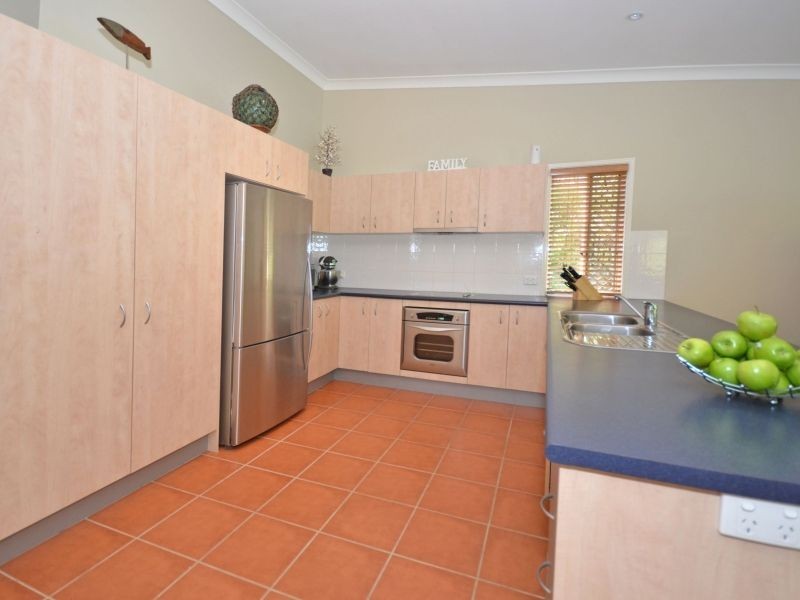 5 Palm Grove Court, Little Mountain QLD 4551