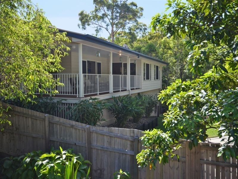 5 Palm Grove Court, Little Mountain QLD 4551