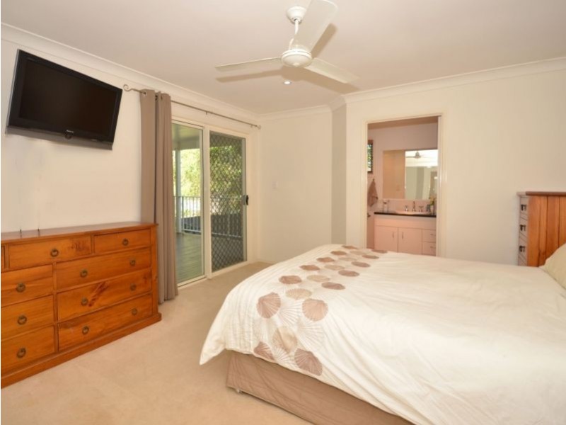 5 Palm Grove Court, Little Mountain QLD 4551