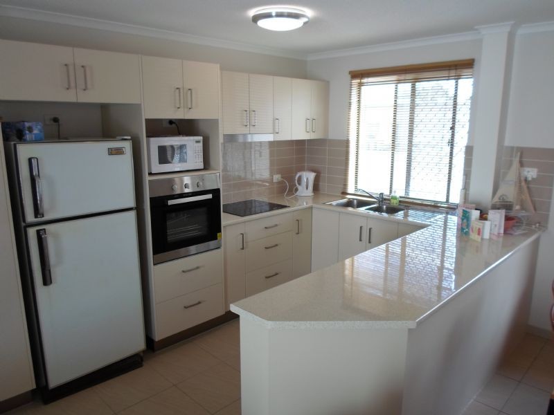 2/1 Cooma Terrace, Caloundra QLD 4551