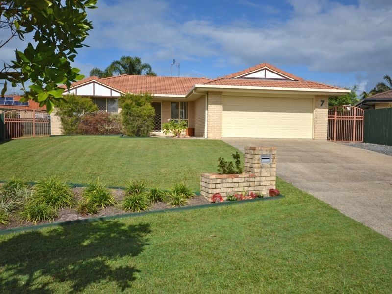 7 Perle Place, Currimundi QLD 4551