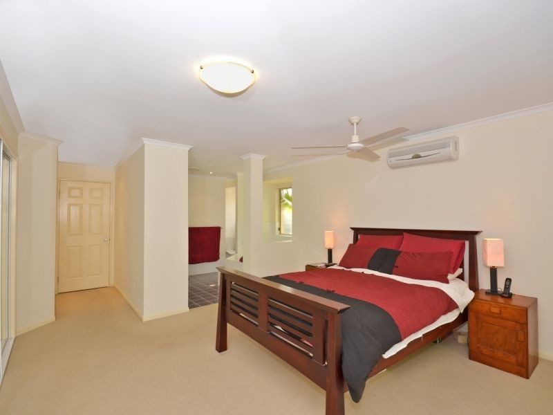 1 Timbertop Court, Little Mountain QLD 4551