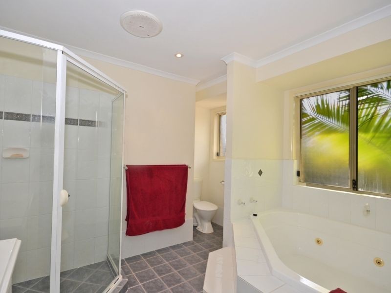 1 Timbertop Court, Little Mountain QLD 4551