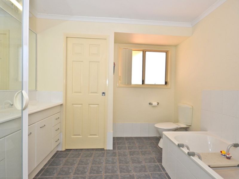 1 Timbertop Court, Little Mountain QLD 4551