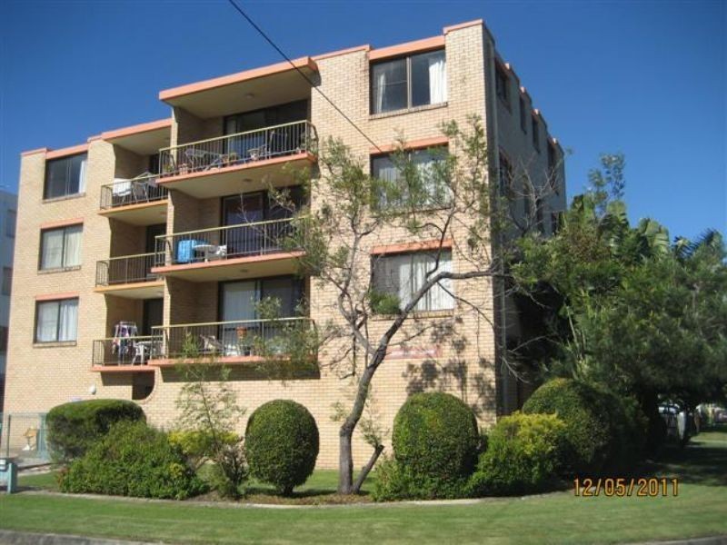 2/33 Kennedy Parade, Golden Beach QLD 4551