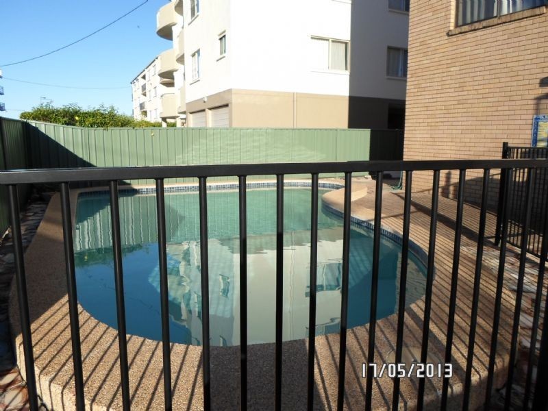 2/33 Kennedy Parade, Golden Beach QLD 4551