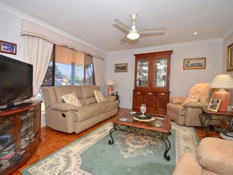27 Gardens Square, Currimundi QLD 4551