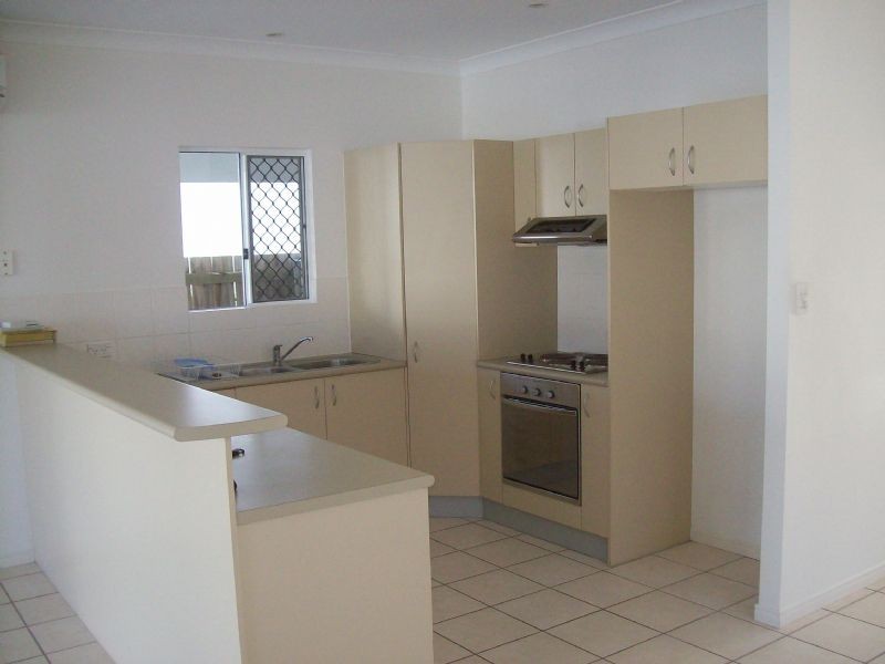 8 Bimini Street, Parrearra QLD 4575