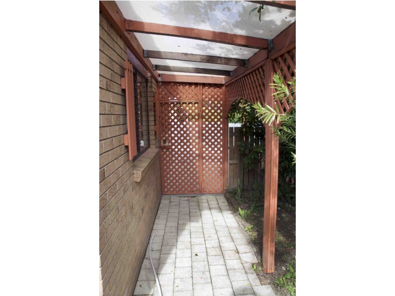 4/9 Maud Street, Caloundra QLD 4551