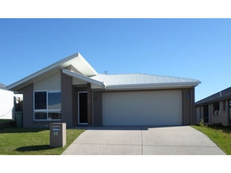 35 Lark Circuit, Mountain Creek QLD 4557