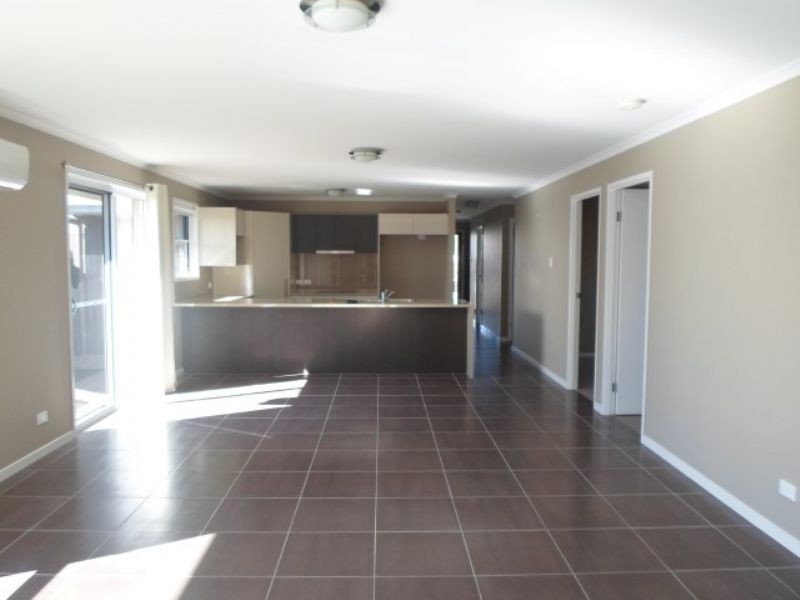 35 Lark Circuit, Mountain Creek QLD 4557