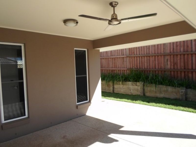 35 Lark Circuit, Mountain Creek QLD 4557