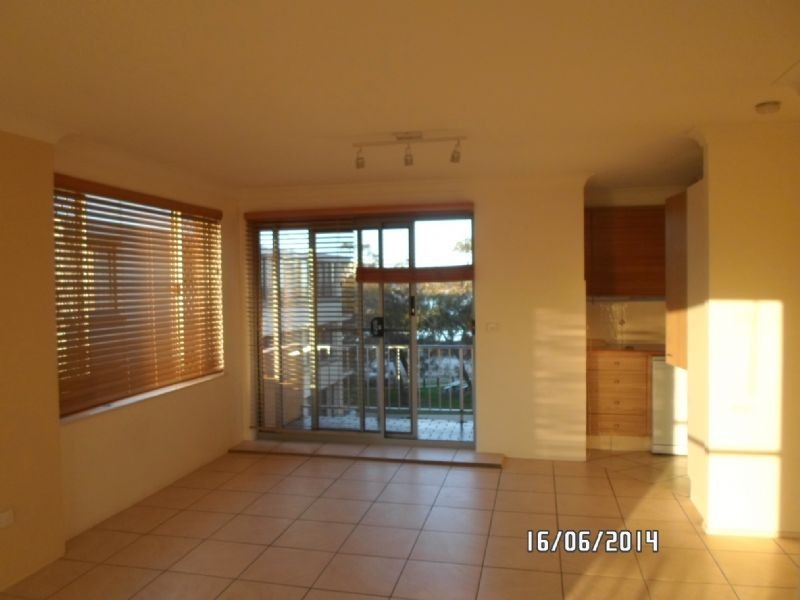 9/17 Landsborough Parade, Golden Beach QLD 4551