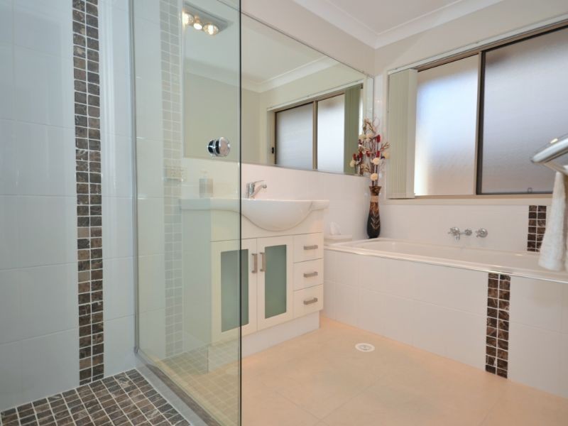 40 Kurrajong Crescent, Meridan Plains QLD 4551