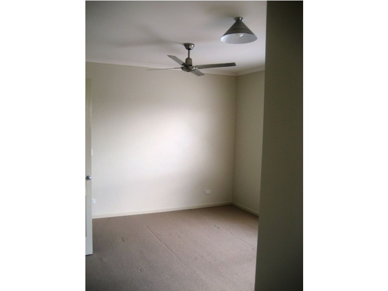 2 Brushbox Place, Meridan Plains QLD 4551