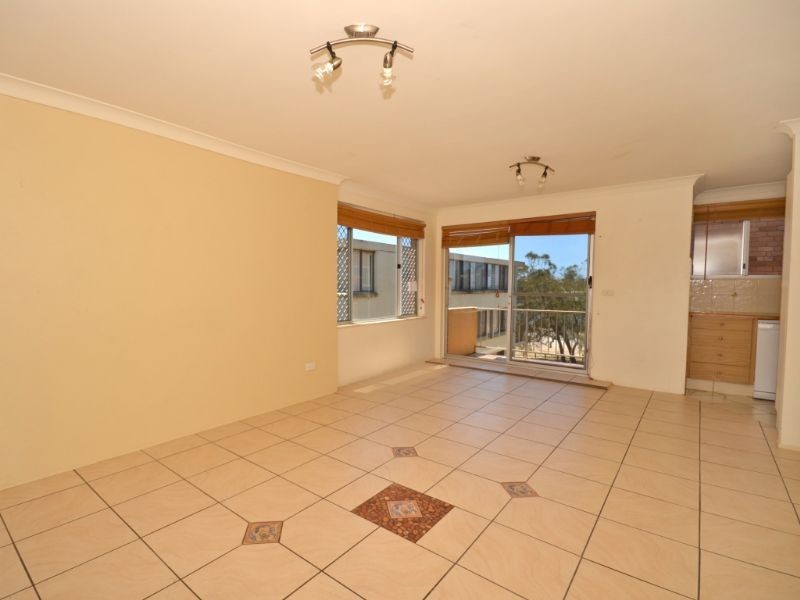 9/17 Landsborough Parade, Golden Beach QLD 4551