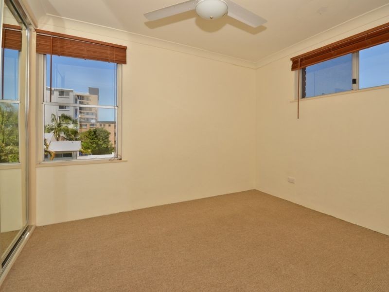 9/17 Landsborough Parade, Golden Beach QLD 4551