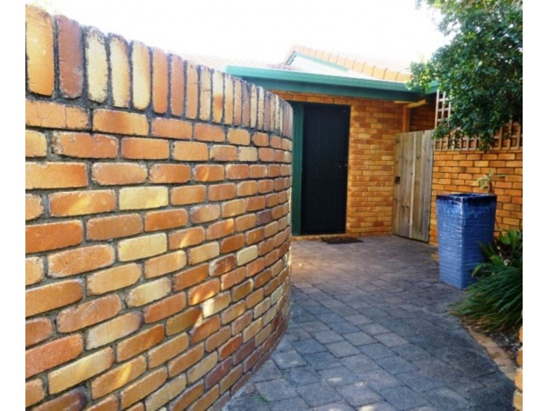 404 Oceanic Drive, Wurtulla QLD 4575