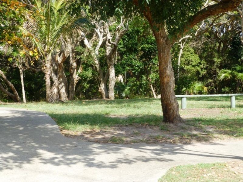 404 Oceanic Drive, Wurtulla QLD 4575