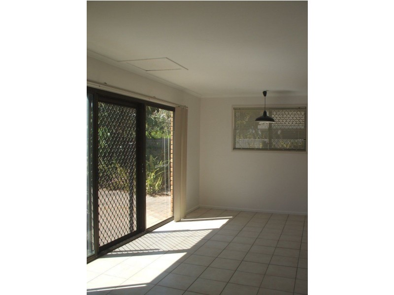 404 Oceanic Drive, Wurtulla QLD 4575