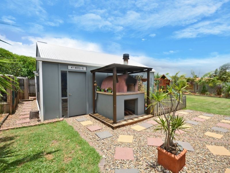 6 Wildflower Way, Little Mountain QLD 4551
