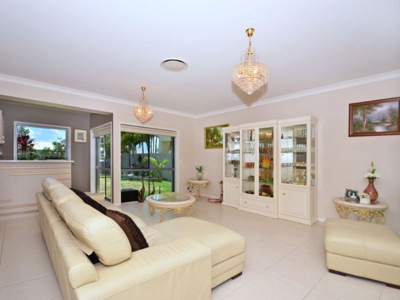 9 Rutherford Place, Pelican Waters QLD 4551