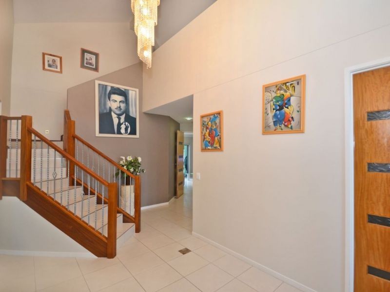 9 Rutherford Place, Pelican Waters QLD 4551