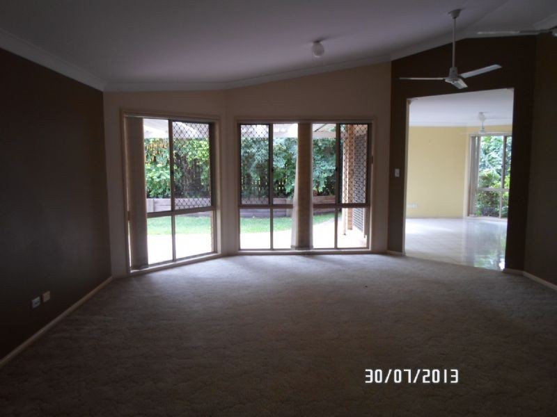 12 Pozieres Crescent, Aroona QLD 4551