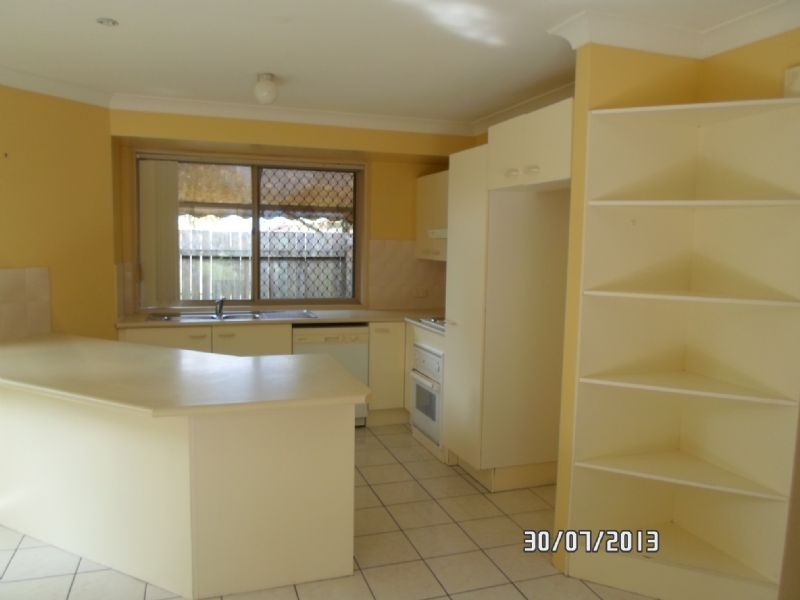 12 Pozieres Crescent, Aroona QLD 4551
