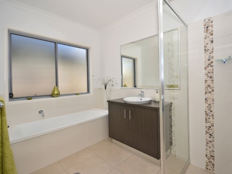 14 Whitebeech Street, Meridan Plains QLD 4551