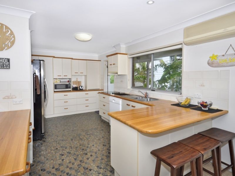 13A Seaview Terrace, Moffat Beach QLD 4551