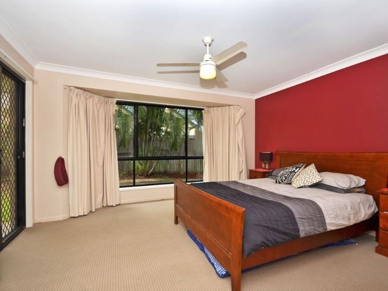 11 Burrajum Place, Caloundra West QLD 4551