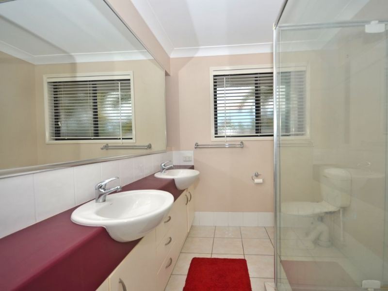 11 Burrajum Place, Caloundra West QLD 4551