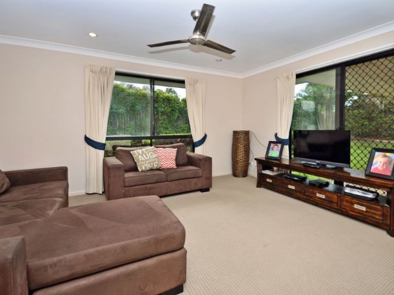 11 Burrajum Place, Caloundra West QLD 4551