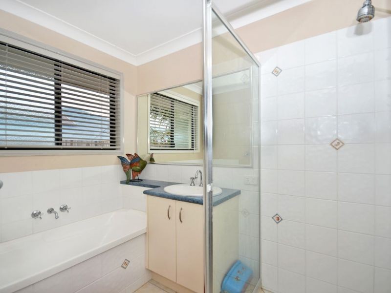 11 Burrajum Place, Caloundra West QLD 4551