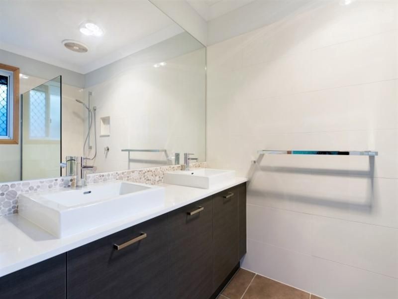 4 Hans Street, Caloundra West QLD 4551