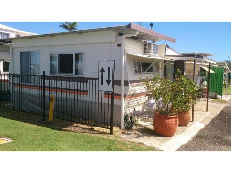 2/131 Esplanade, Golden Beach QLD 4551