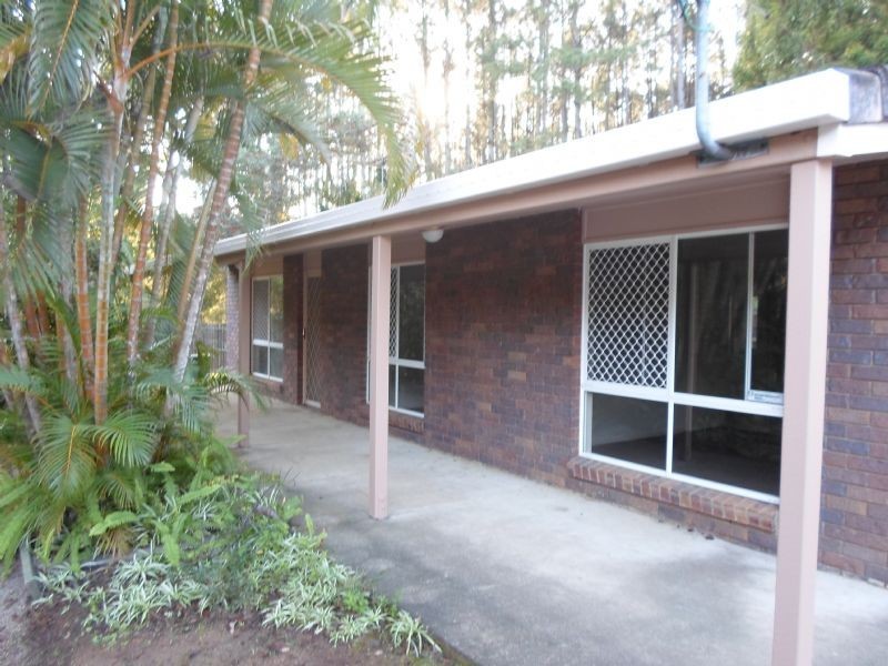 12 Jolly Crescent, Beerwah QLD 4519