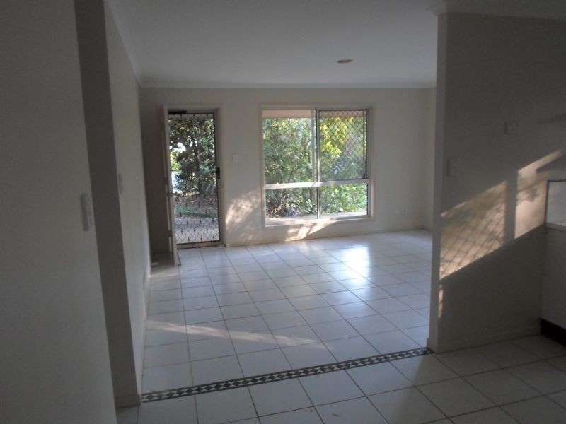 12 Jolly Crescent, Beerwah QLD 4519