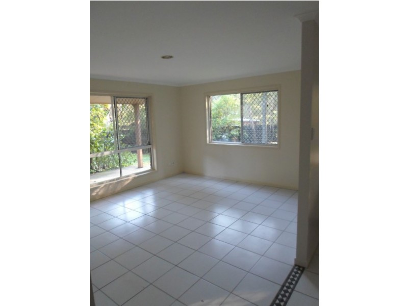 12 Jolly Crescent, Beerwah QLD 4519