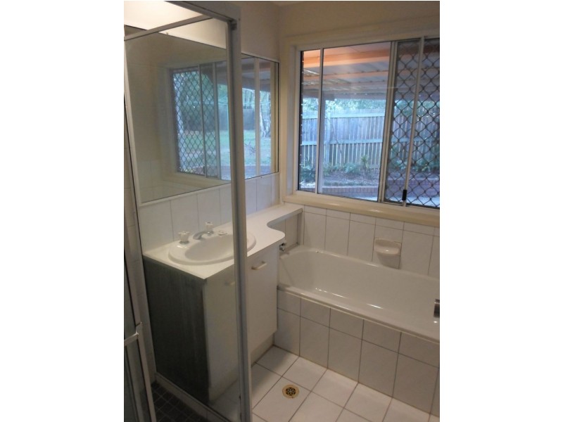 12 Jolly Crescent, Beerwah QLD 4519