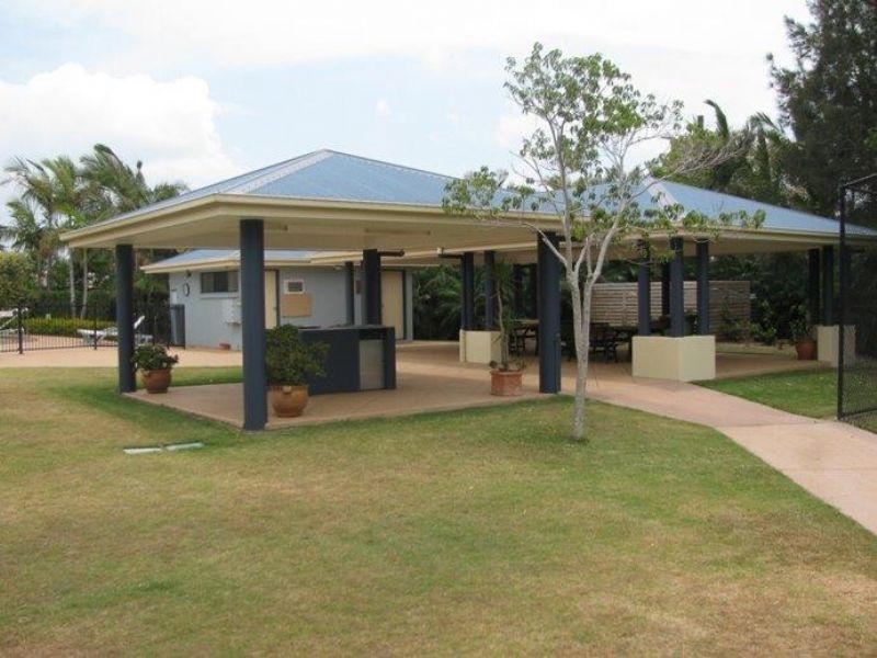 9/9a Browning Boulevard, Battery Hill QLD 4551