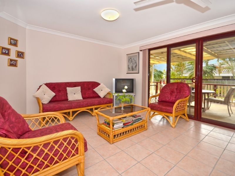 16 Perle Place, Currimundi QLD 4551