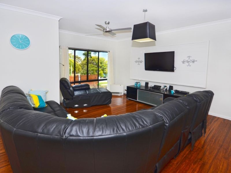 13 Oronsay Avenue, Caloundra QLD 4551