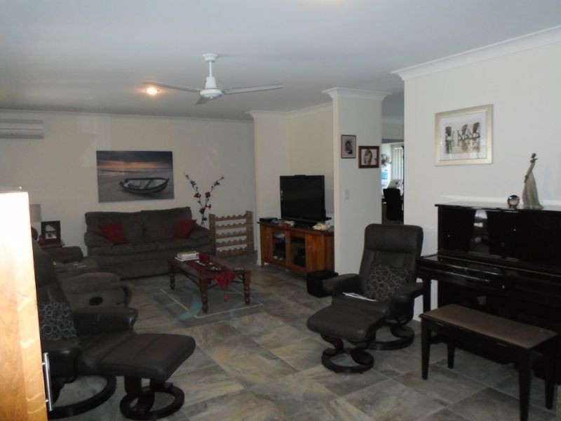 7 Widgee Place, Caloundra West QLD 4551