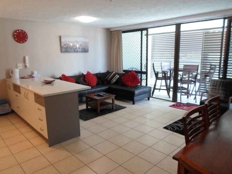 2/12 Merrima Avenue, Kings Beach QLD 4551