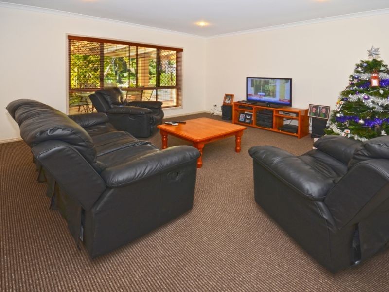 25 Gradorean Street, Pelican Waters QLD 4551